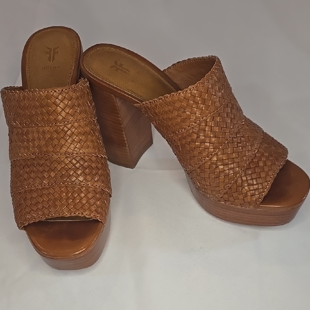 FRYE Women's Cognac Color Woven Platform Heels. Size 5.5